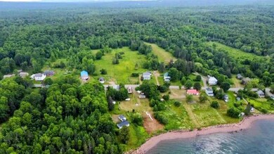 631 U S 1, Robbinston, ME 04671 - photo 6