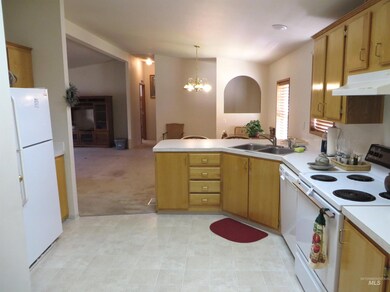 3075 Galey St, Weiser, ID 83672 - photo 2