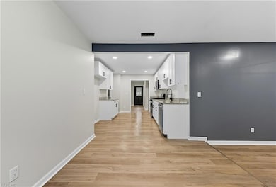 2512 Chesapeake Ave, Chesapeake, VA 23324 - photo 4