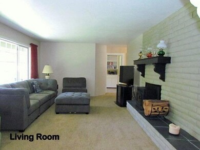 1575 Pinecrest Dr, Grants Pass, OR 97526 - photo 7