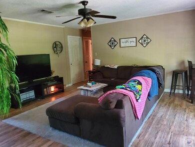 1024 Louise Ln, Wake Village, TX 75501 - photo 5