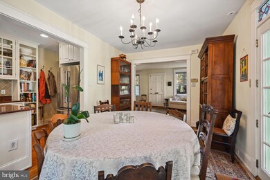 1737 34th St NW, Washington, DC 20007 - photo 5