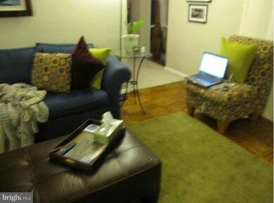 5703 Indian Ct unit 16, Alexandria, VA 22303 - photo 2