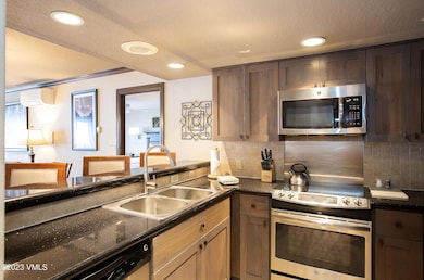 St James Place unit R-107, Week 30, Beaver Creek, CO 81620 - photo 7