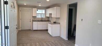 304 Kitt Rd, El Paso, TX 79915 - photo 3