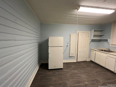 213 Cadwallader St unit 1, San Antonio, TX 78212 - photo 6