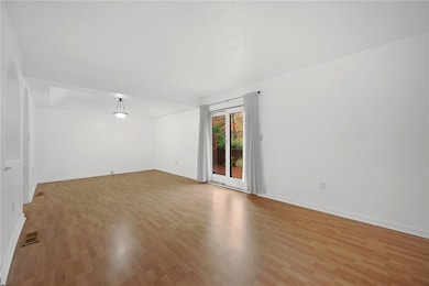 5053 Fountainwood Dr unit 22E, Gibsonia, PA 15044 - photo 5