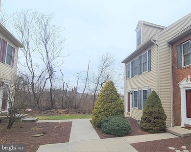 12 Weiser Ct unit 12, Womelsdorf, PA 19567 - photo 3