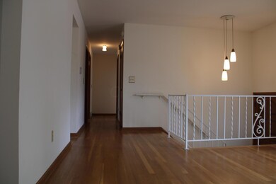 1380 Cranwood Dr, Columbus, OH 43229 - photo 6