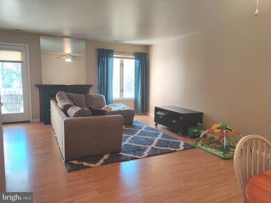 276 Juanita Ct unit 1510, Levittown, PA 19057 - photo 6