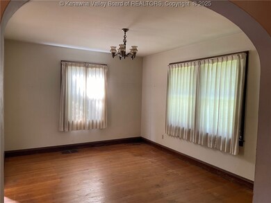 4008 Staunton Ave SE, Charleston, WV 25304 - photo 7