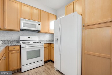 23112 Blackthorn Square, Sterling, VA 20166 - photo 6