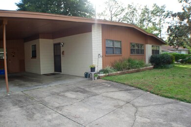 7062 Holiday Rd N, Jacksonville, FL 32216 - photo 6