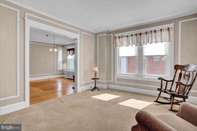 2409 Fairview Ave, Reading, PA 19606 - photo 4