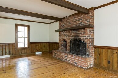 Another view of this gorgeous fireplace (woodburni