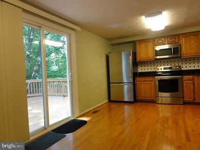 2523 Log Mill Ct, Crofton, MD 21114 - photo 4