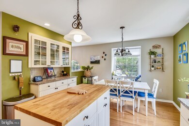 1008 Shreve Ct, Crofton, MD 21114 - photo 5