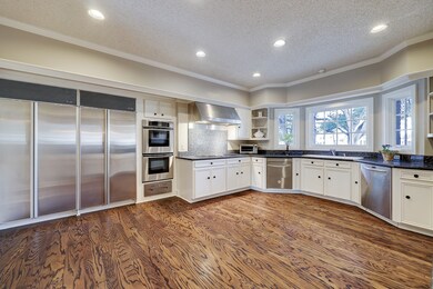 205 Kensington Ct, Houston, TX 77024 - photo 6