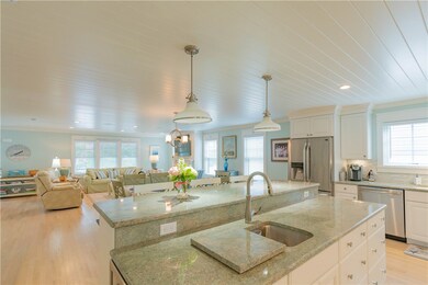 69 Caswell St, Narragansett, RI 02882 - photo 7