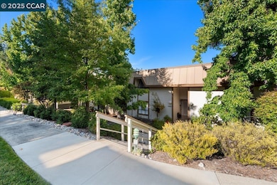 1317 Canyonwood Ct unit 4, Walnut Creek, CA 94595 - photo 3