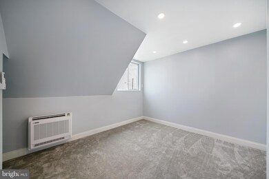 1132 W Ridge Rd, Marcus Hook, PA 19061 - photo 4