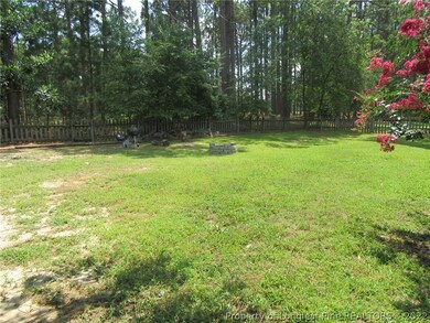 Large Yard with Shared Fencing