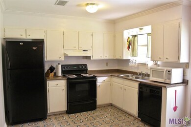 Very clean, bright, and updated kitchen.