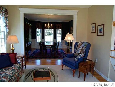 Dining Room. Check out those gleaming hardwood flo