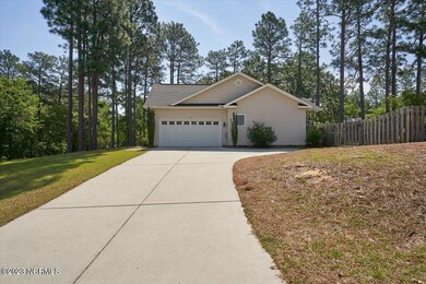 35-60 Bridle Path_35