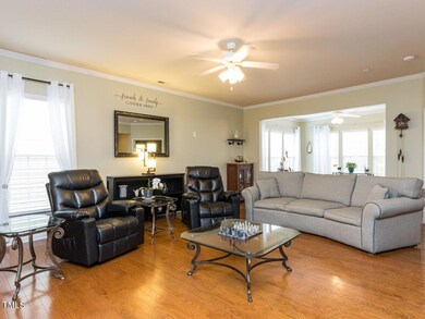 006-1280x960-living-room