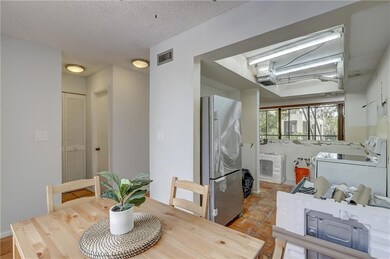 Breakfast Nook with the option to fully open kitch