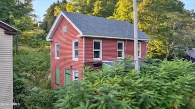 9 Railroad Ave, Great Barrington, MA 01230 - photo 2