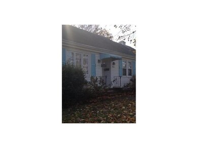 11 Wendell St, Pawtucket, RI 02861 - photo 2