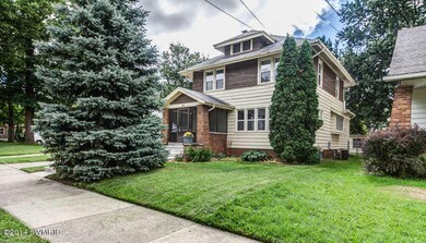 242 Knapp St NE Grand Rapids-small-002-F