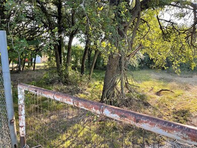 350 Oak Valley Ln, Springtown, TX 76082 - photo 7