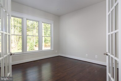 2334 Dale Dr, Falls Church, VA 22043 - photo 4