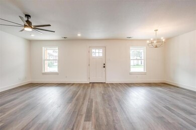 2221 Meteor Trail, Granbury, TX 76048 - photo 5