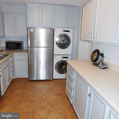 Montebello unit 1205, Alexandria, VA 22303 - photo 6