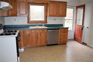 3855 Wallings Rd, North Royalton, OH 44133 - photo 4