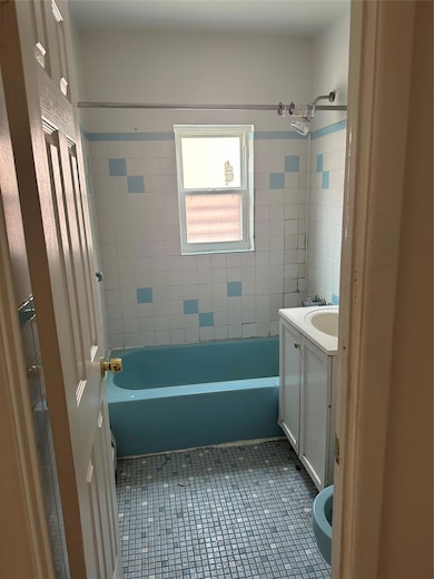 433 Howe Ave unit A, Bronx, NY 10473 - photo 5