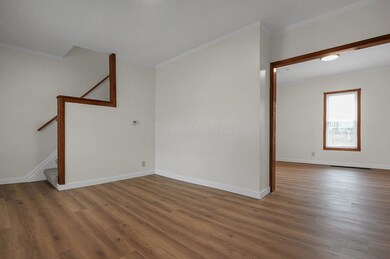 6-web-or-mls-472-e-hinman-ave