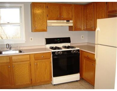 123 Central St unit 5, Georgetown, MA 01833 - photo 4