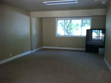 9986 Salmon Creek Rd, Redding, CA 96003 - photo 7