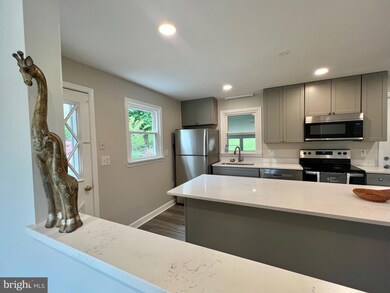 6508 Monroe Ave, Sykesville, MD 21784 - photo 7