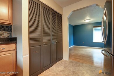 Kitchen w/Pantry
