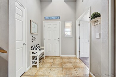Welcoming entry with tall ceilings!