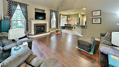 603 SW Tunbridge Dr, Bentonville, AR 72712 - photo 5