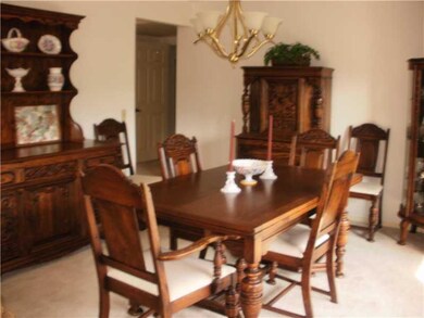 806 Alta Vita Dr, Greensburg, PA 15601 - photo 4