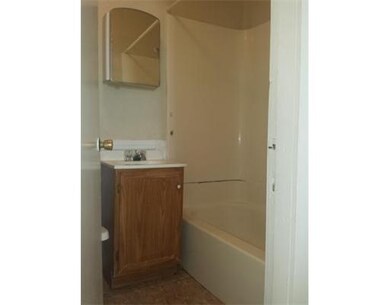 107 Ames St unit 5, Brockton, MA 02302 - photo 5