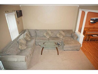 565 Quaker Ln unit 18, West Warwick, RI 02893 - photo 7